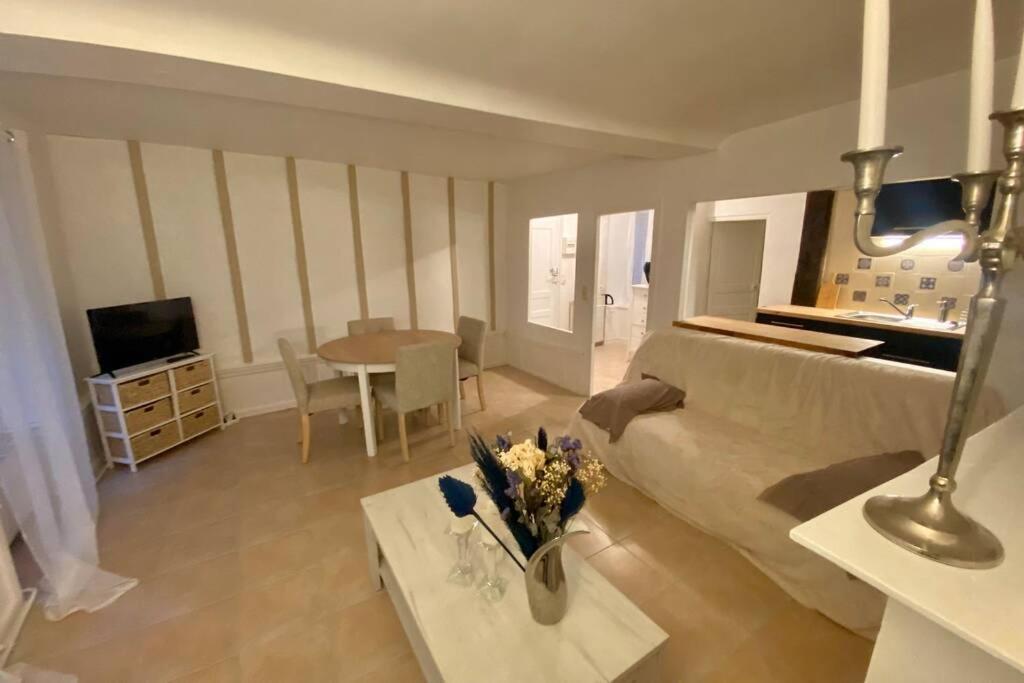 Ferienwohnung La Reine Avranches Exterior foto